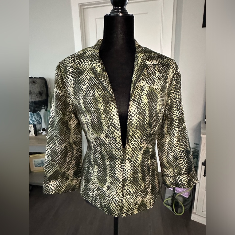 100% PURE SILK BY SILK LAND TOP SIZE SMALL NWOT